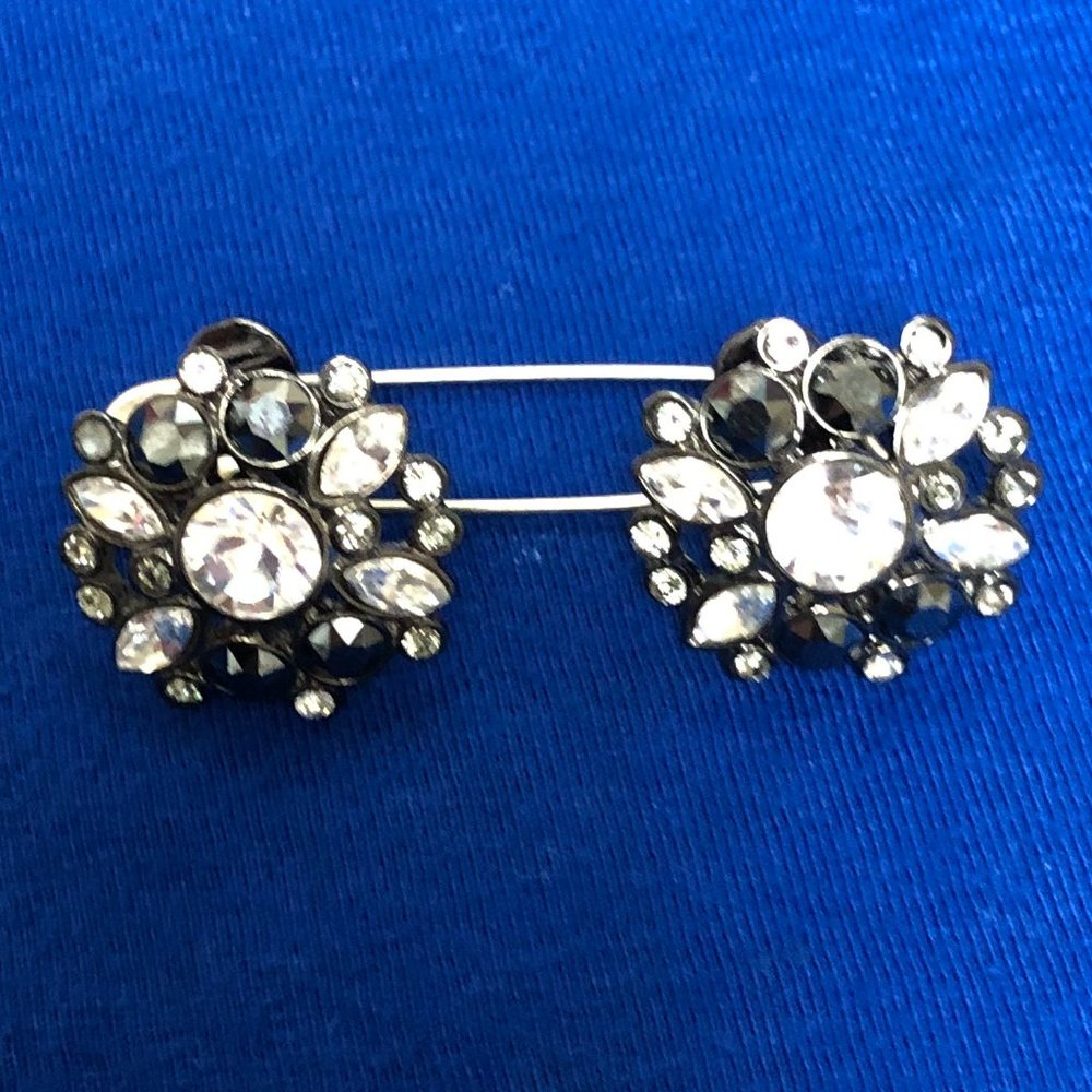 5/$50💥2xHost Pick💥Clip On 3/4" Earrings-Faux Diamonds and Black Sapphires NWOT